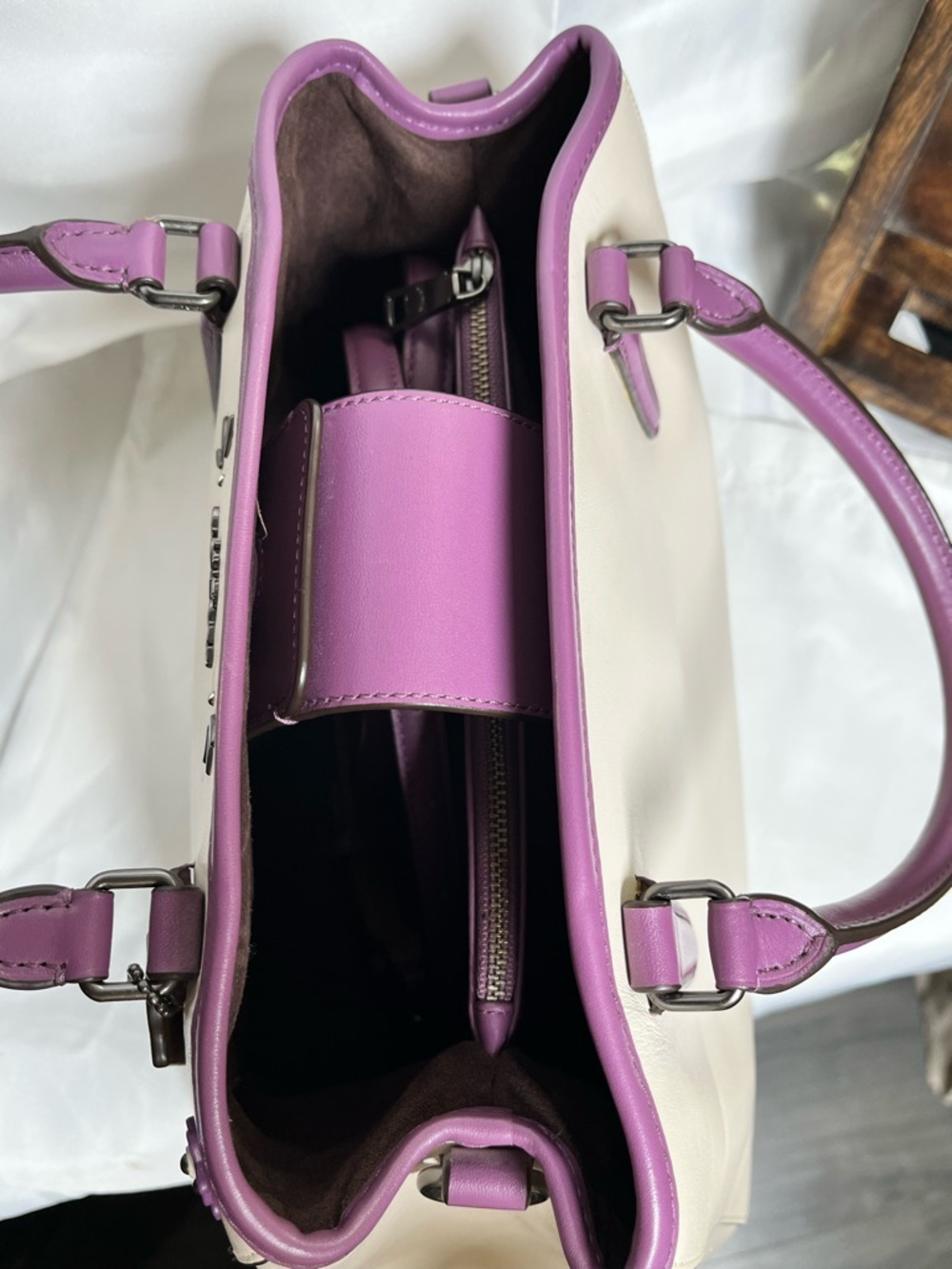 *** SOLD under Unlisted *** Coach Margot Floral Tote w/ Wallet - Picture 7 of 13